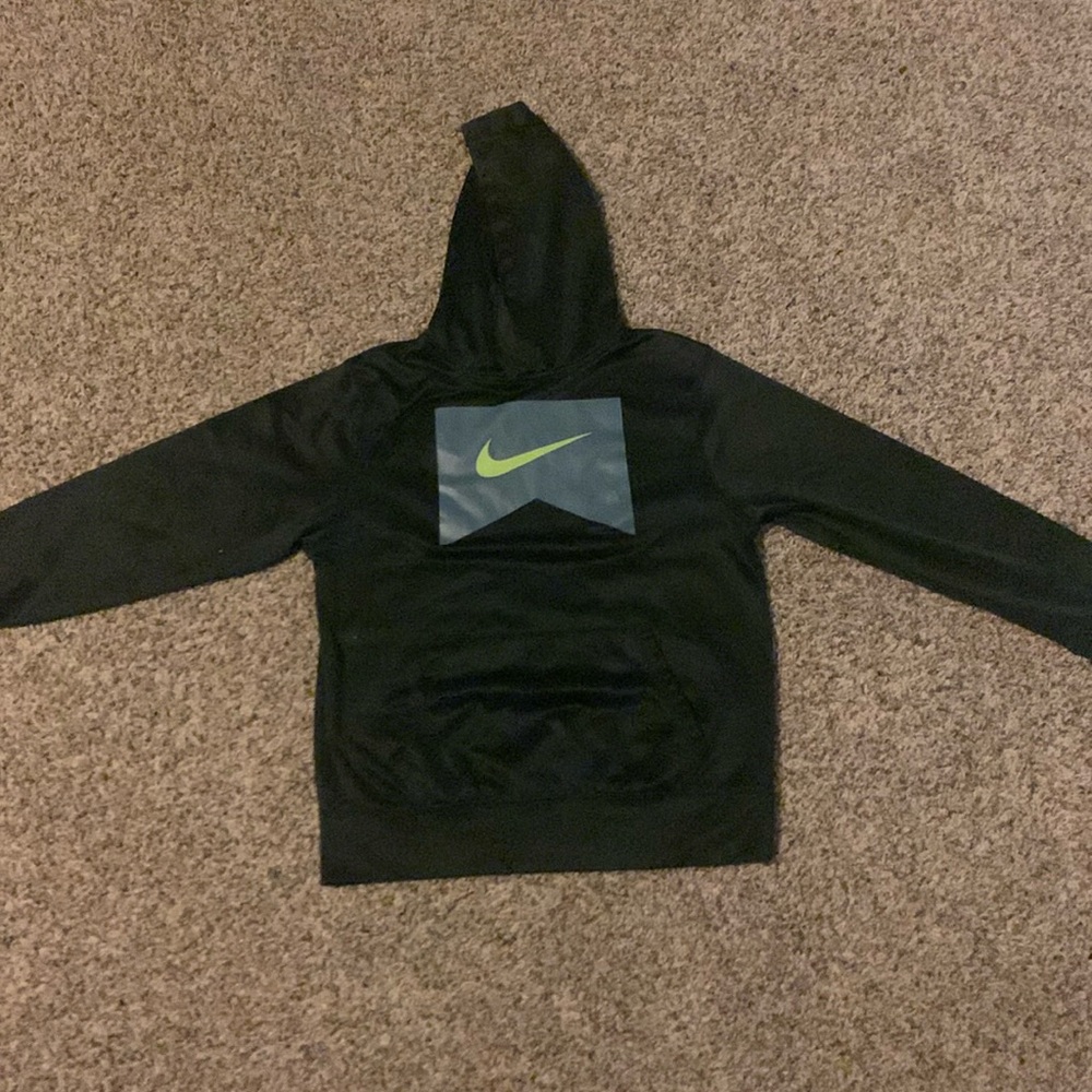 Nike sweatshirt kids large